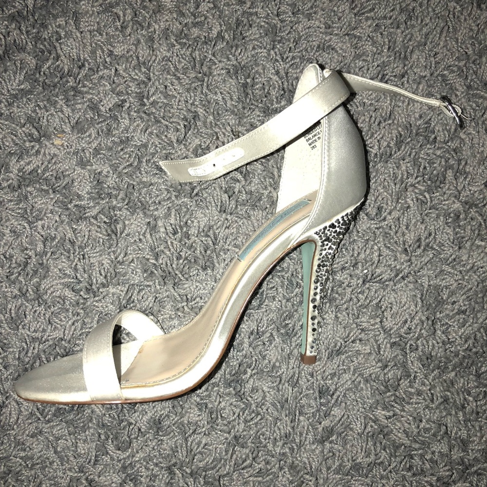 Ivory satin Betsey Johnson heels